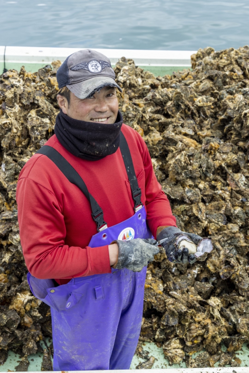 （有限会社大河水産）　牡蠣漁師　大河弘樹さん